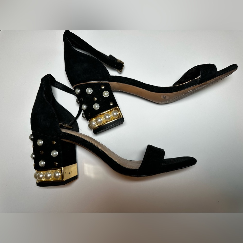 Gianni bini 7.5 chunky heel ankle strap velvet with pearls like new